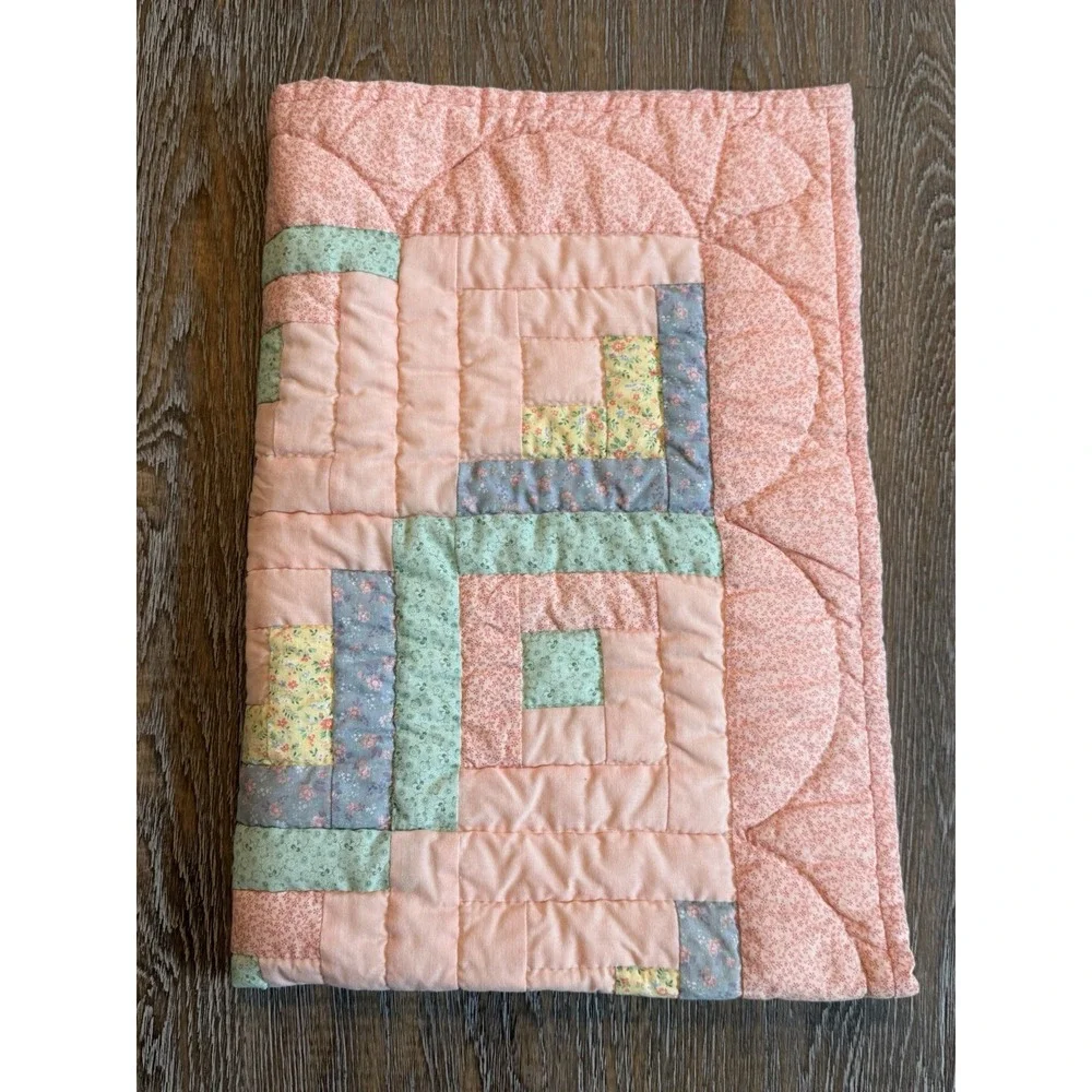 Amish Baby Quilt Hand Sewn Pastel Floral Pattern Cream Back 26x38 New